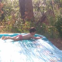 tapis de glisse dans le jardin